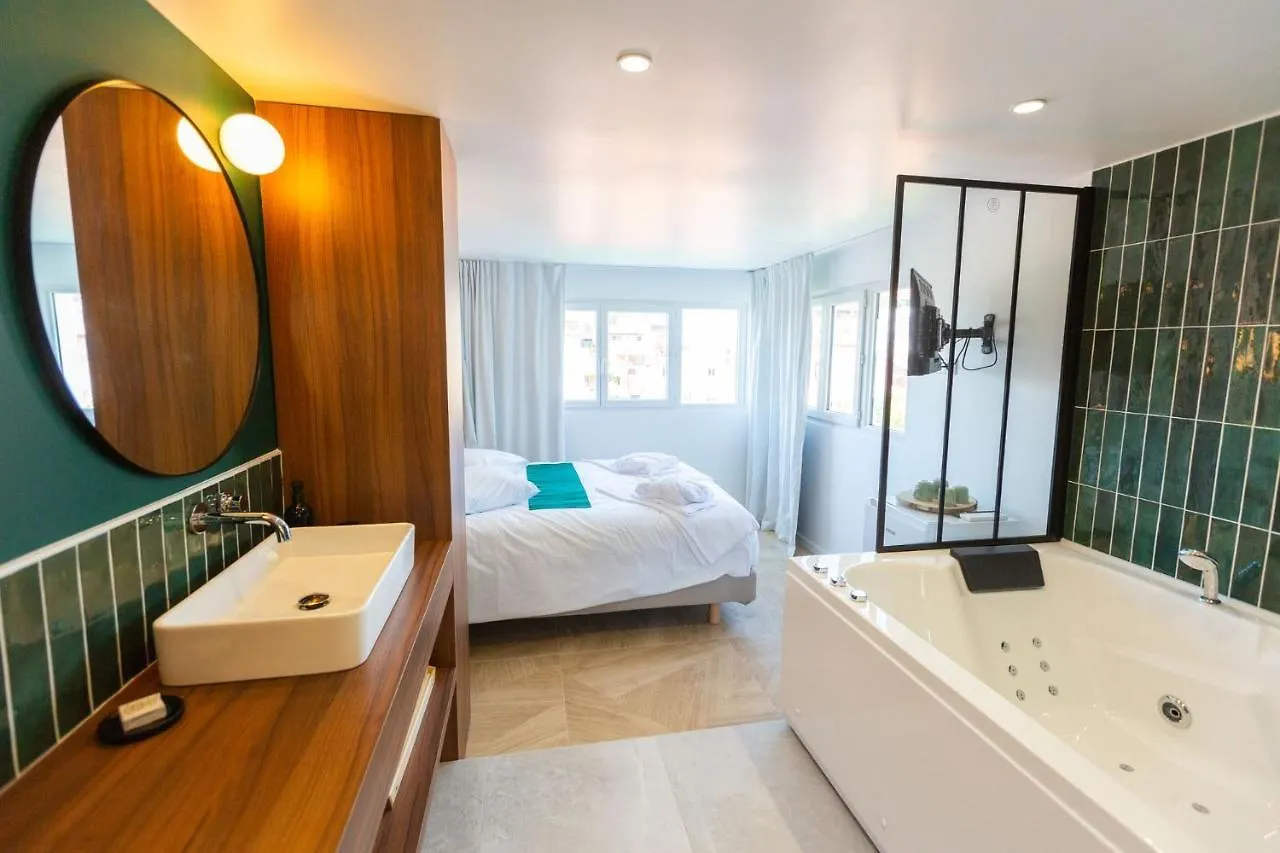 Love Room Du Mont D'Or - Baignoire Spa - Minibar Offert Marseille Romantiskt hotell
